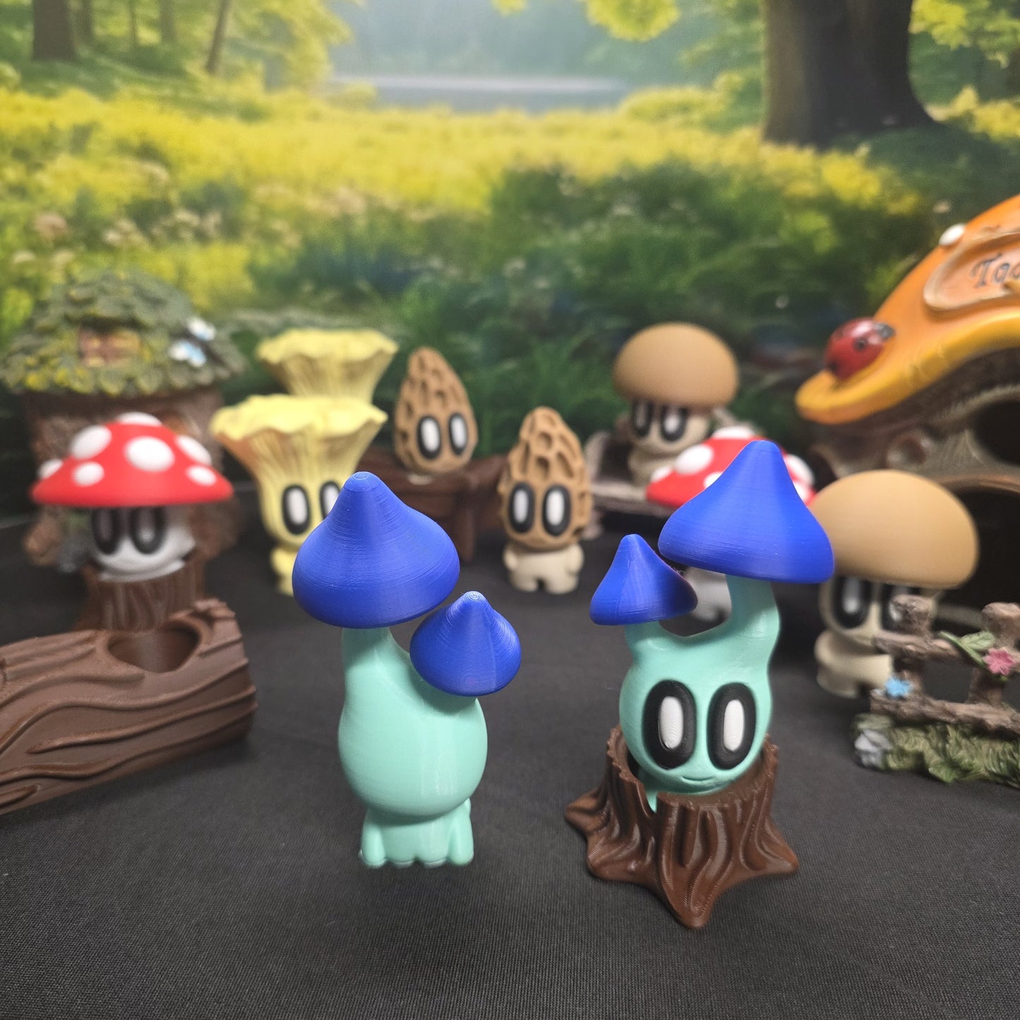 Blob Plant Friends (Blue Pink Gill Mushroom)