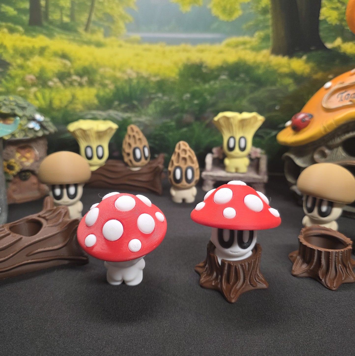 Blob Plant Friends (Toadstool Mushroom)