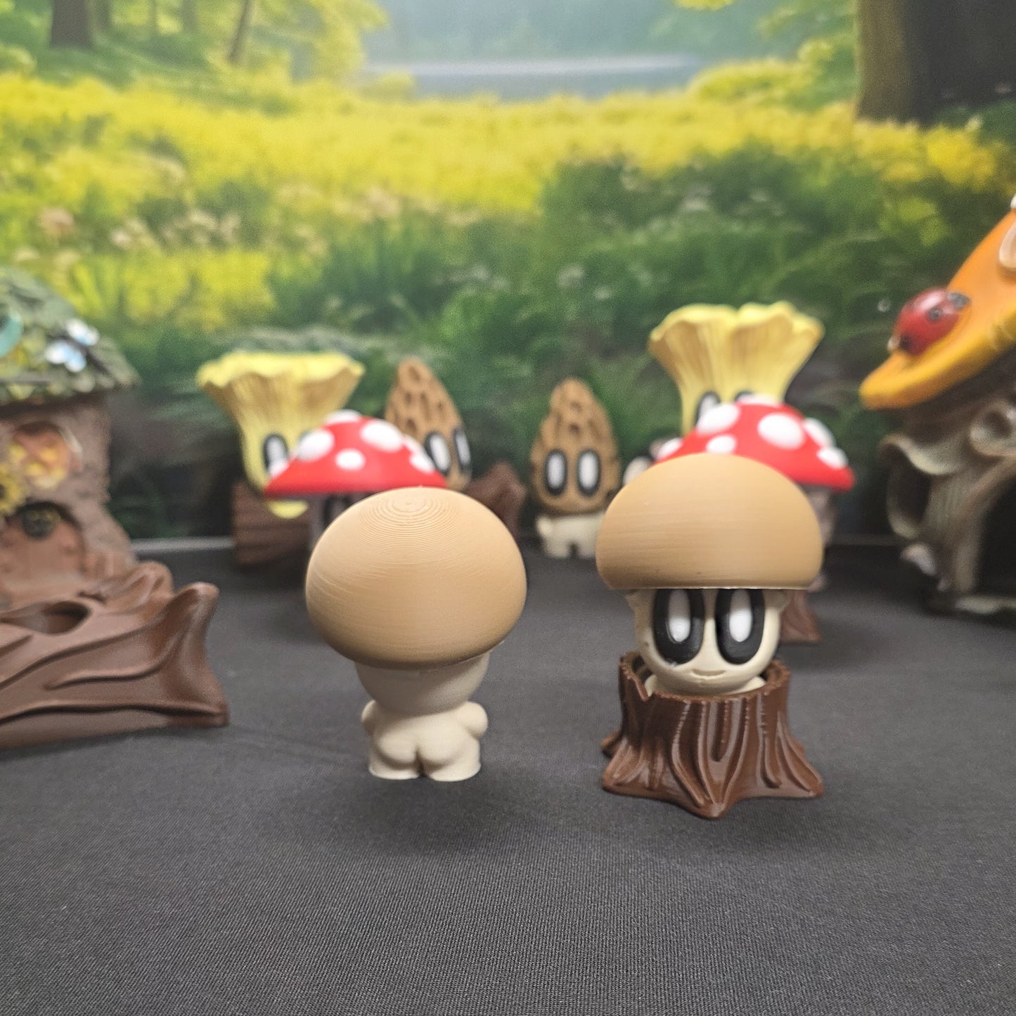 Blob Plant Friends (Button Mushroom)